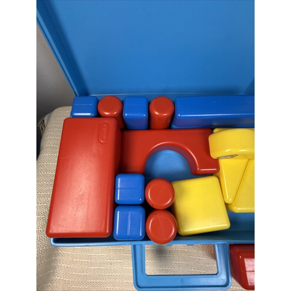 Vtg Little Tikes Carry-A-Long Building Block Case With Blocks 20 Blocks & 1 Car - Picture 8 of 14
